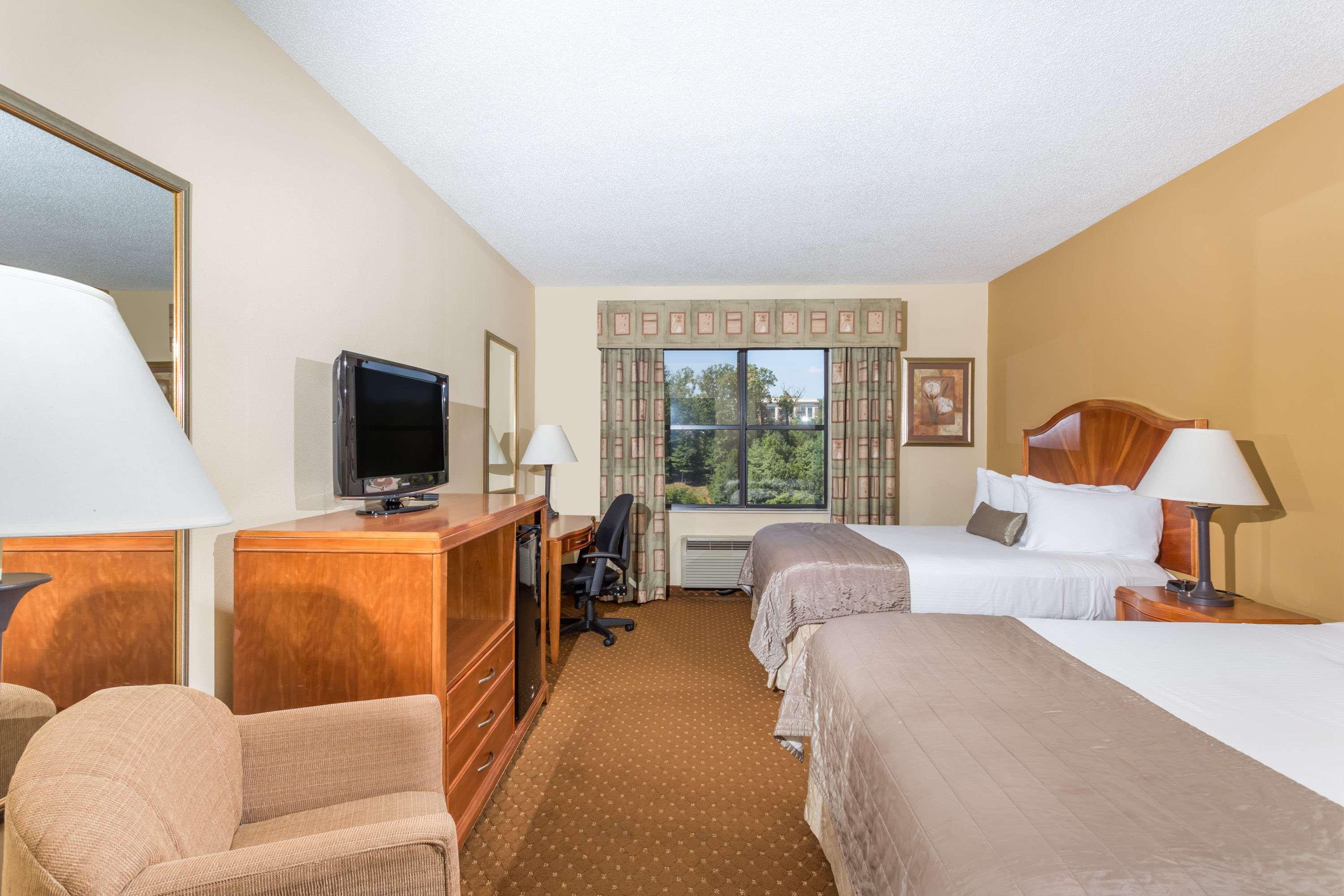 Baymont By Wyndham Asheville/Biltmore Buitenkant foto