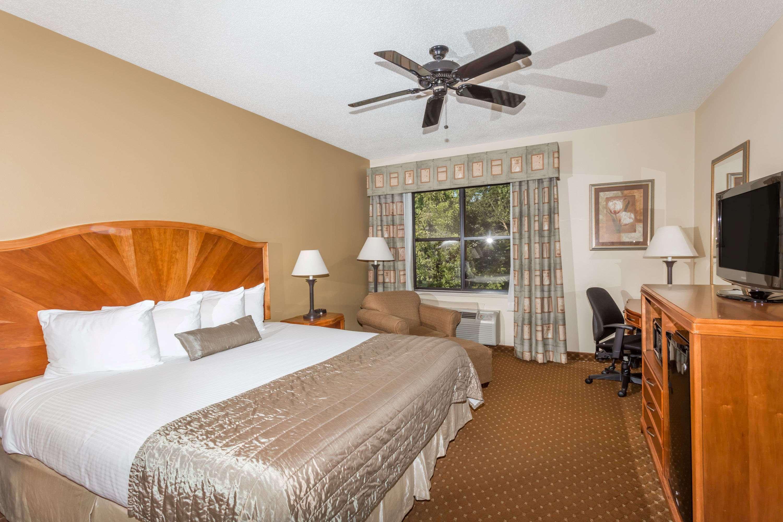 Baymont By Wyndham Asheville/Biltmore Buitenkant foto