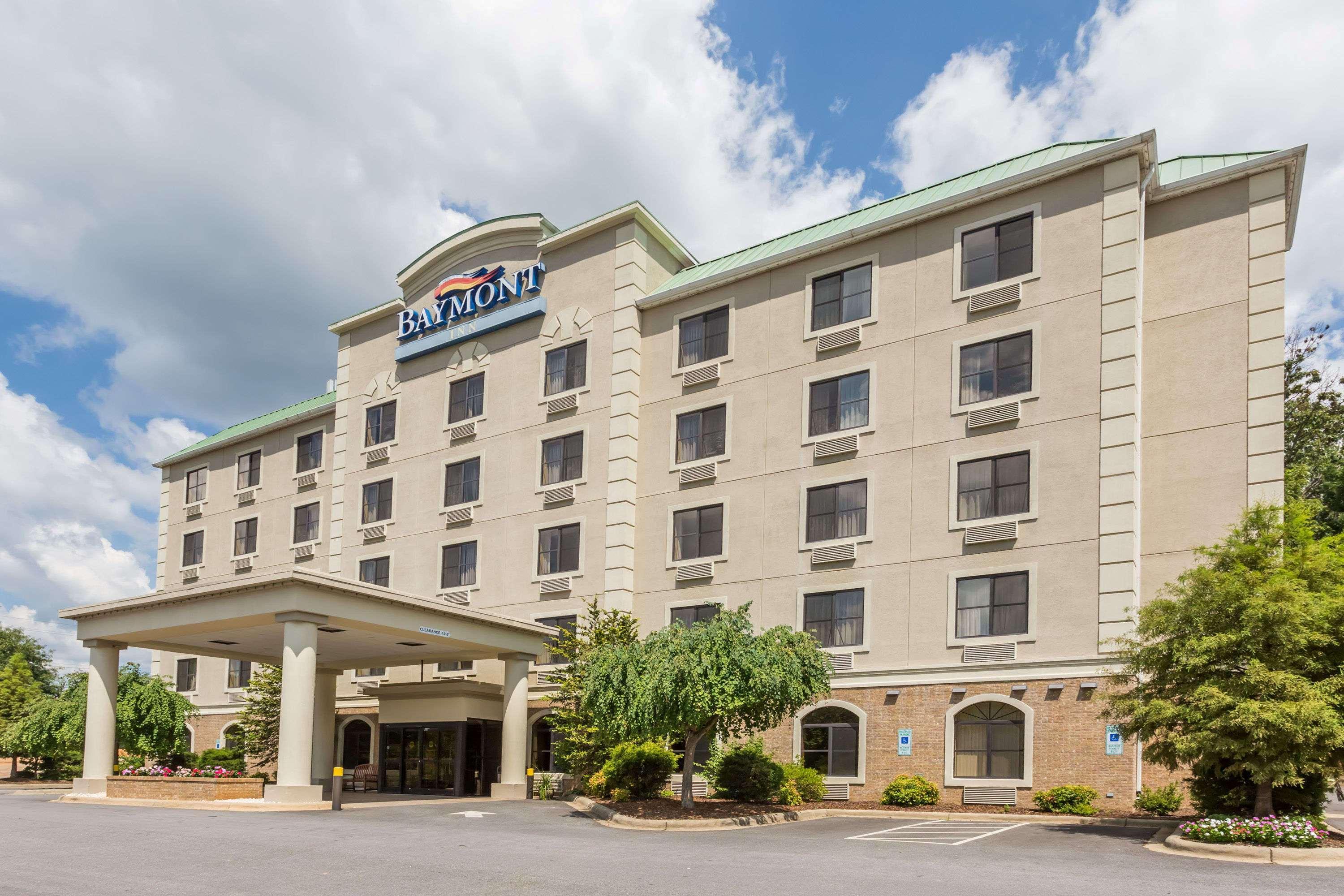 Baymont By Wyndham Asheville/Biltmore Buitenkant foto